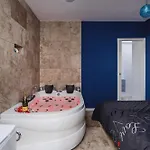 Romance Bleue -love -spa Privatif - Netflix -sejour A * Vichy