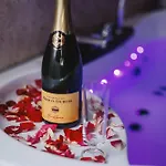 Romance Bleue -love -spa Privatif - Netflix -sejour A * Vichy