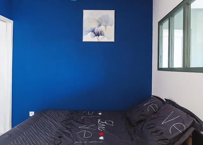 Apartment Romance Bleue-spa-wifi-parking Sejour A *