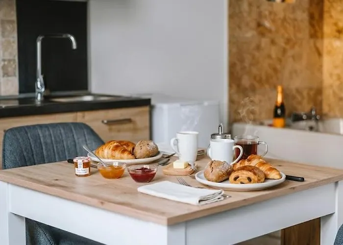 Romance Bleue -love -spa Privatif - Netflix -sejour A Vichy